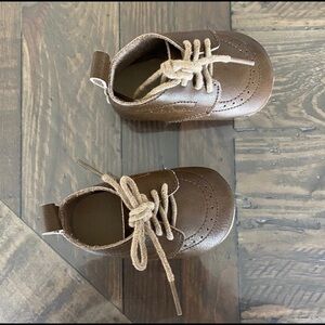 Baby brown size 1 crib shoes